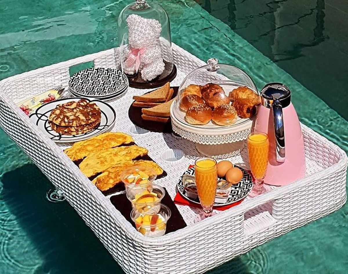 https://new.floatingbreakfast.gr/wp/wp-content/uploads/2022/11/plwtos-diskos-pisinas-othogonios-floating-breakfast.jpg